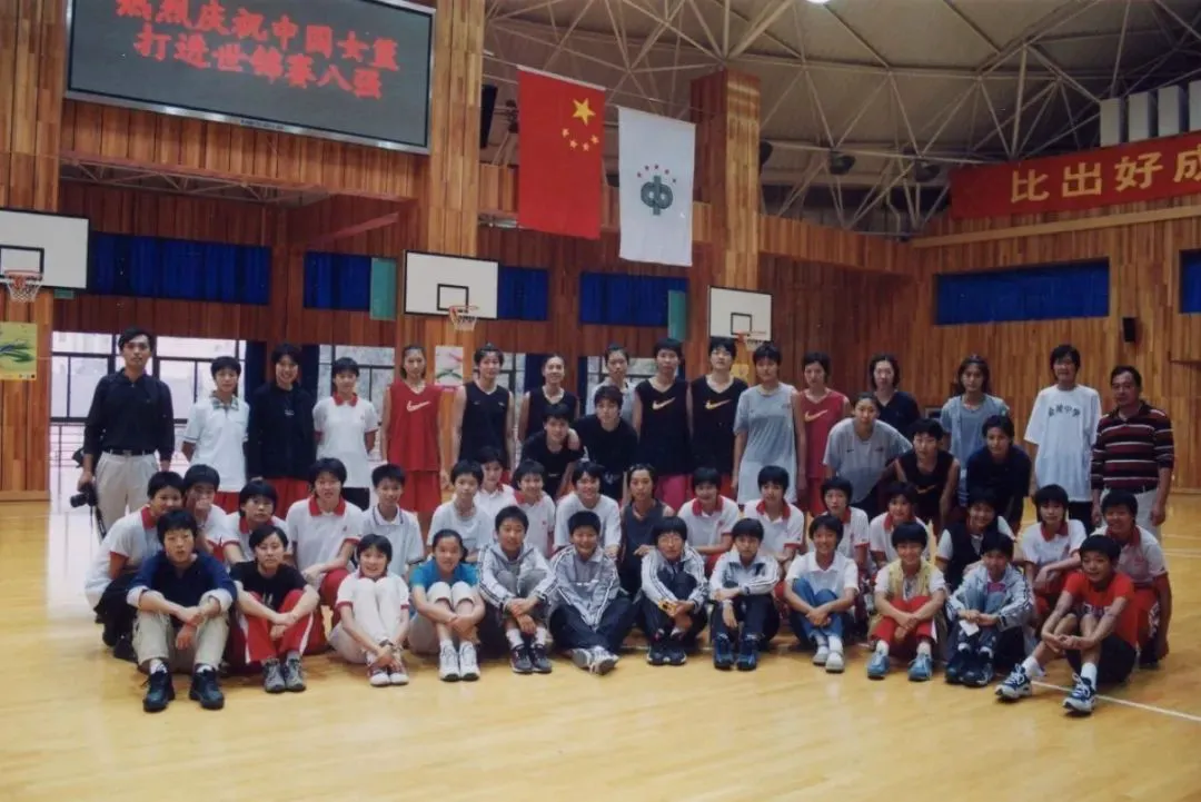 如何通过快攻训练提高球员的速度和灵活性?_1